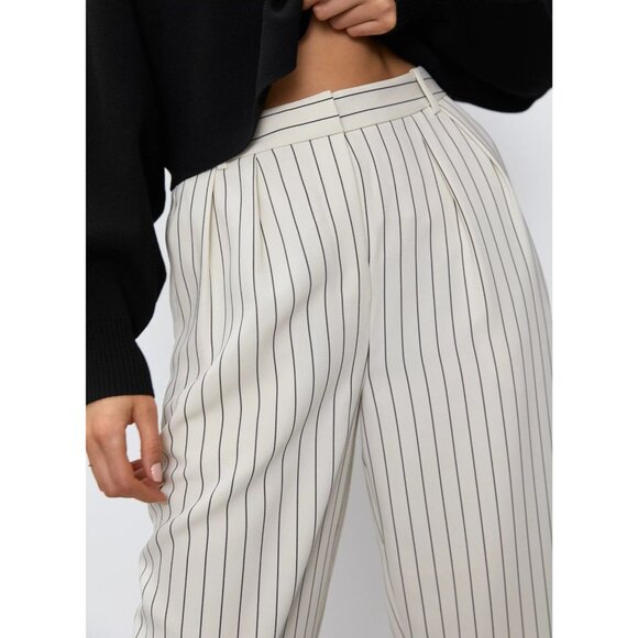 Aritzia BABATON Modesto Black Striped Matte Satin Pleated Trousers Pants, Size 6 - Picture 14 of 15